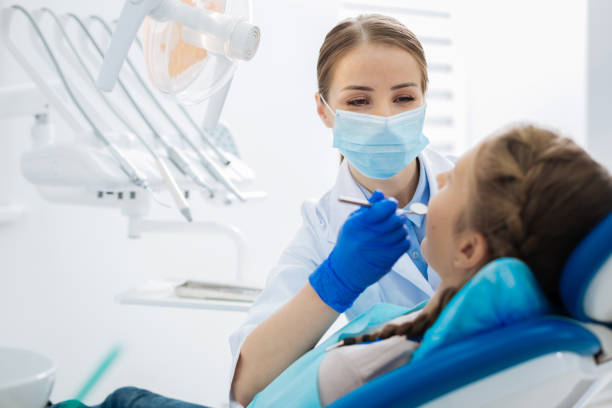 Best Tooth Extraction  in Winthrop, IA